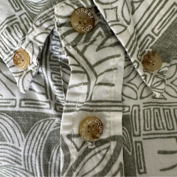 Cooke Street Pineaple’s and Palms Shirt - Picture 3 of 6